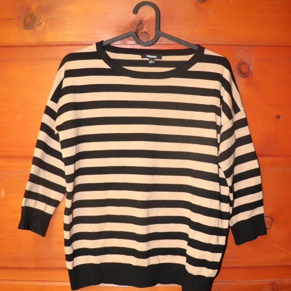 Premise half sleeve sweater, Excellent condition! - Picture 1 of 1